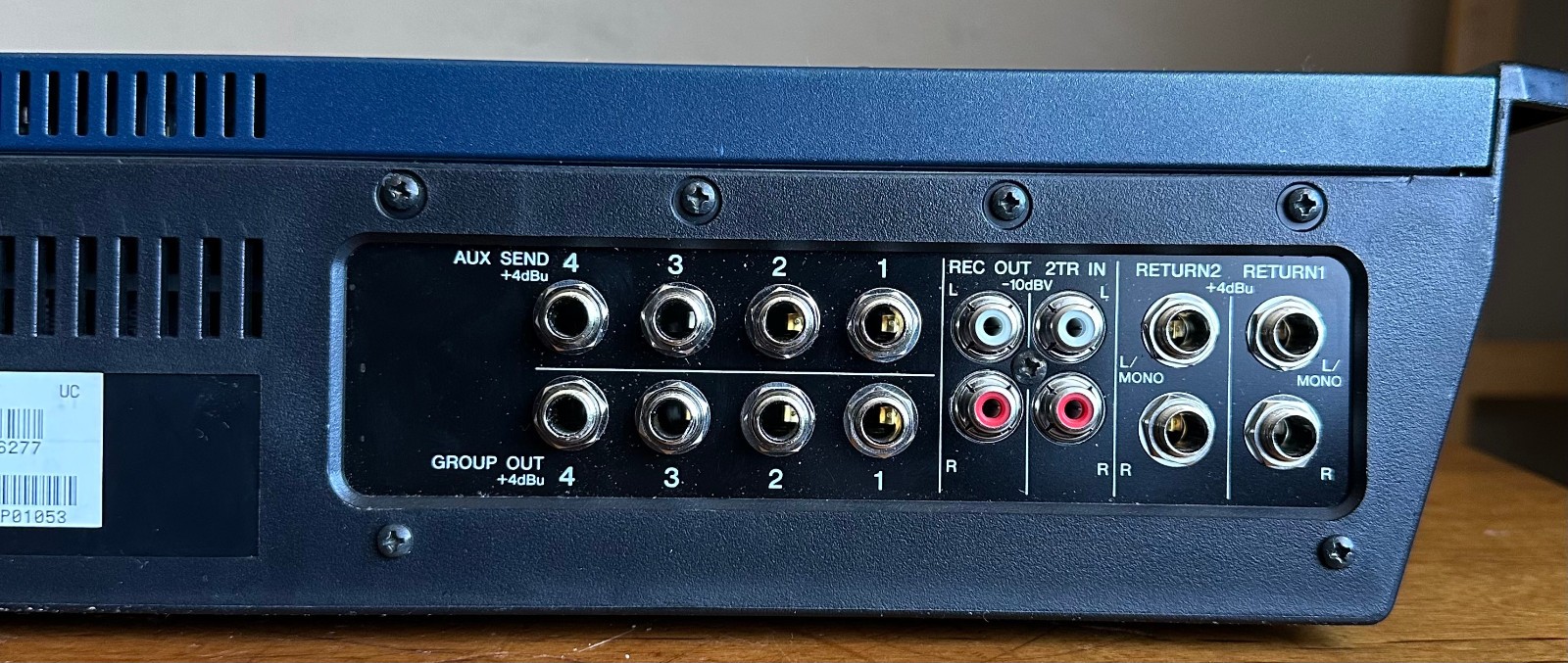 Yamaha Model MG206C 20-Input Professional Mixer Analog Channel Console