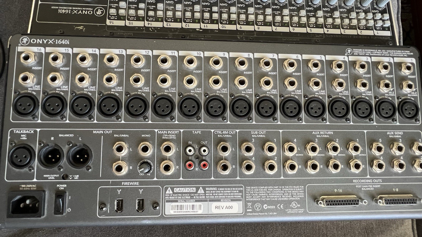 Mackie Onyx 1640i 16-Channel FireWire Mixing Console – LOCAL PICKUP