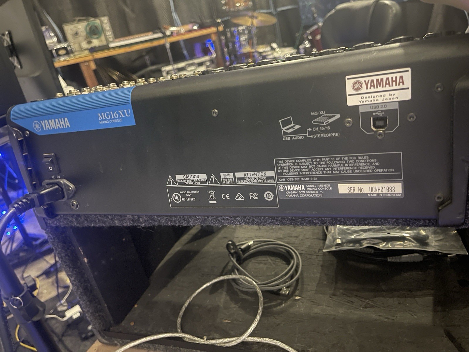 Yamaha MG16XU 16-Channel Mixer With USB Audio Interface & Effects