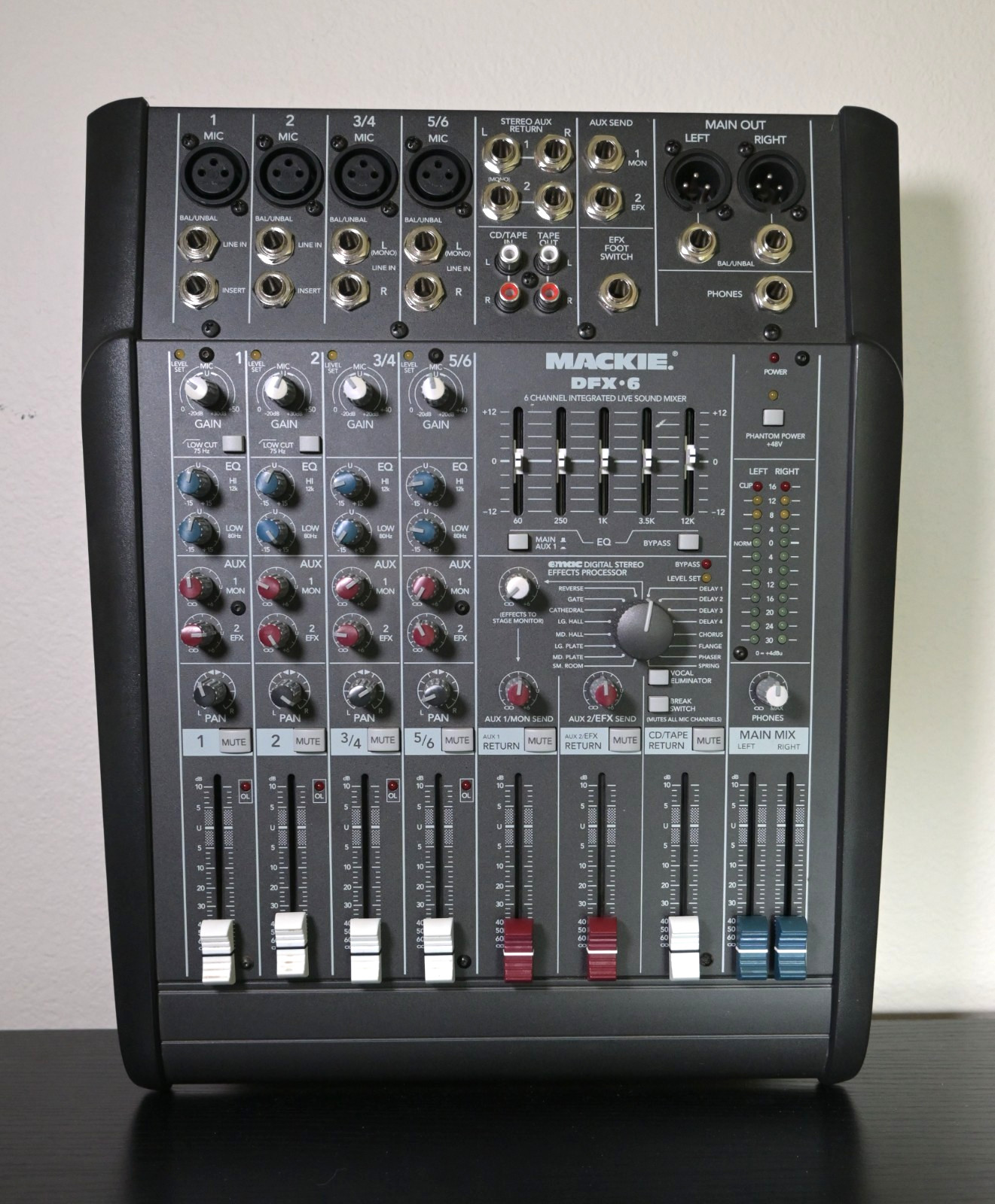Mackie DXF-6 6-Channel Sound Mixer