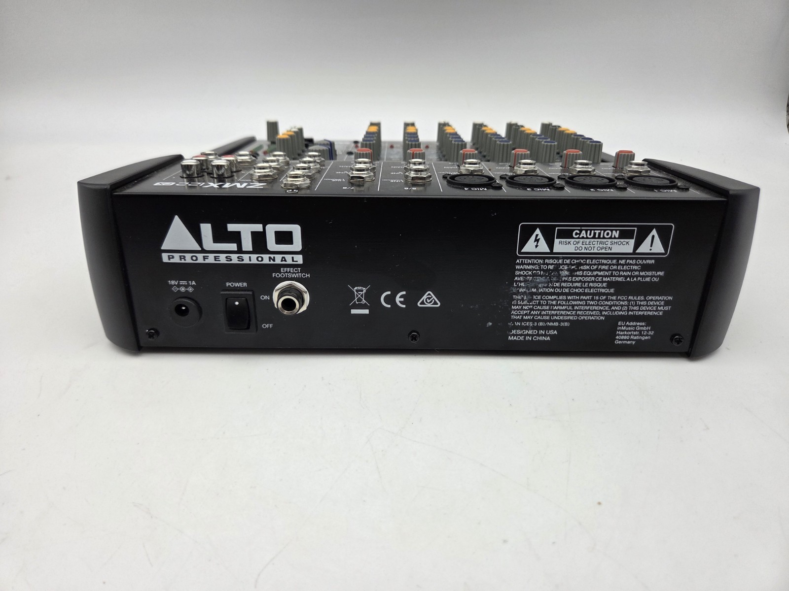 Alto ZMX 122 FX 8-Channel 3-Band EQ 2-Bus Phantom Power Digital Effects Mixer