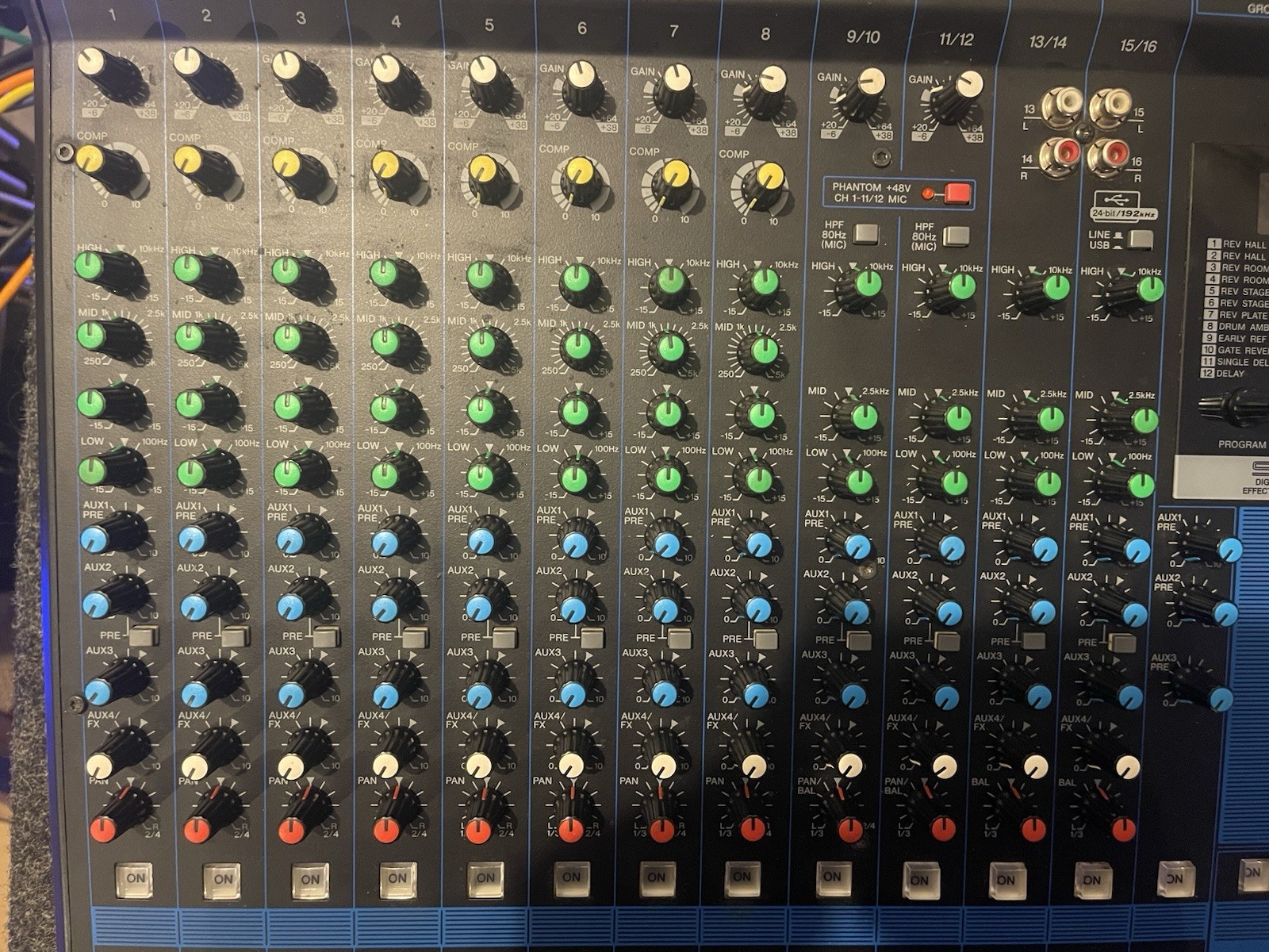 Yamaha MG16XU 16-Channel Mixer With USB Audio Interface & Effects
