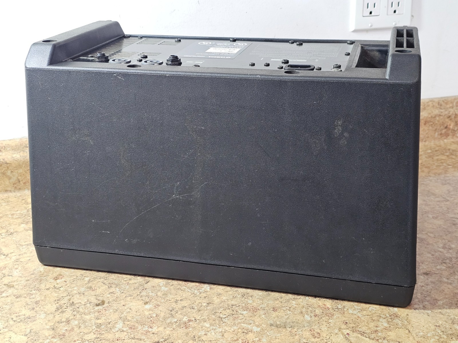Yamaha 12-Channel PA Powered Mixer EMX312SC 300 Watt Pre-owned