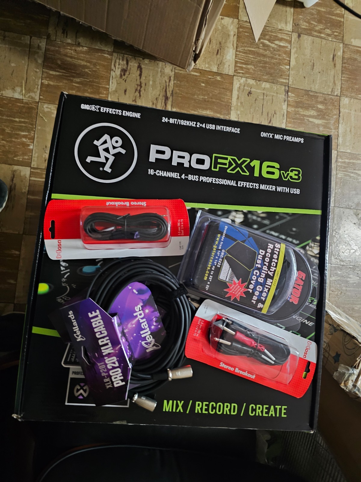 Mackie ProFX16v3 16-Channel Mixer with Built-in Effects and USB New with cables!