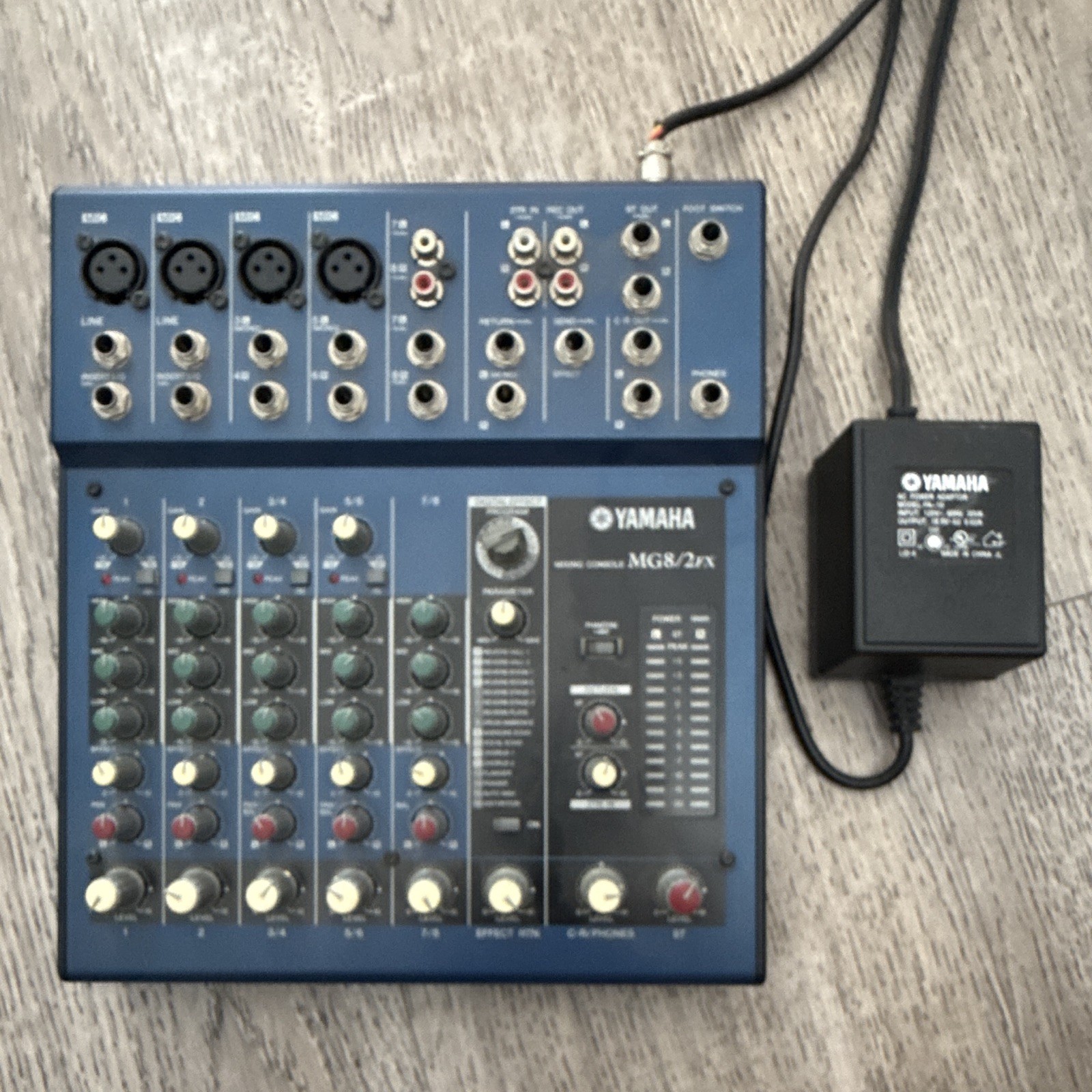 Yamaha MG8/2FX 8-Channel Audio Mixer Mixing Console w/ Original Power Supply