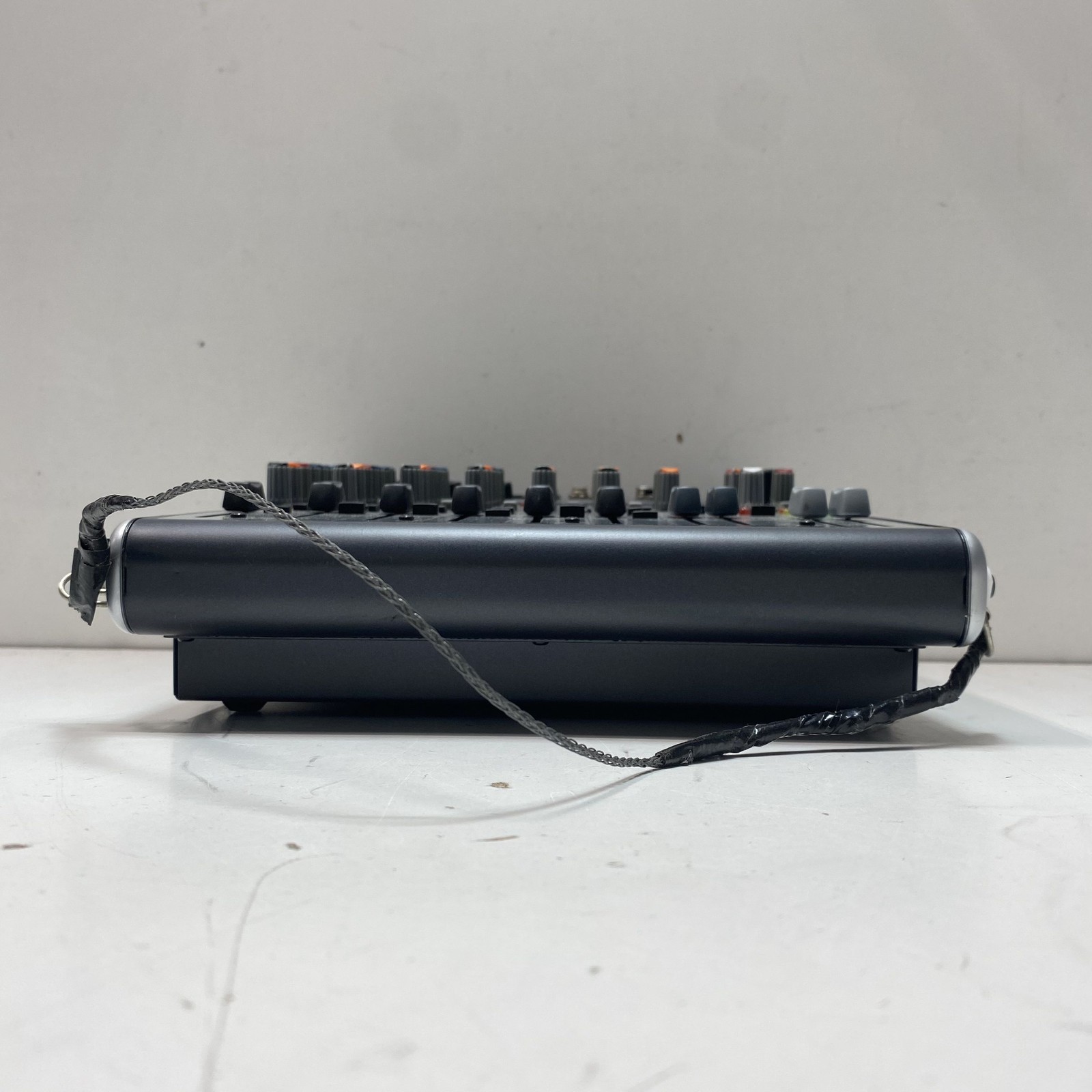 Behringer Xenyx X1204USB 12-Input 2/2-Bus Mixer USB Interface Parts Repair