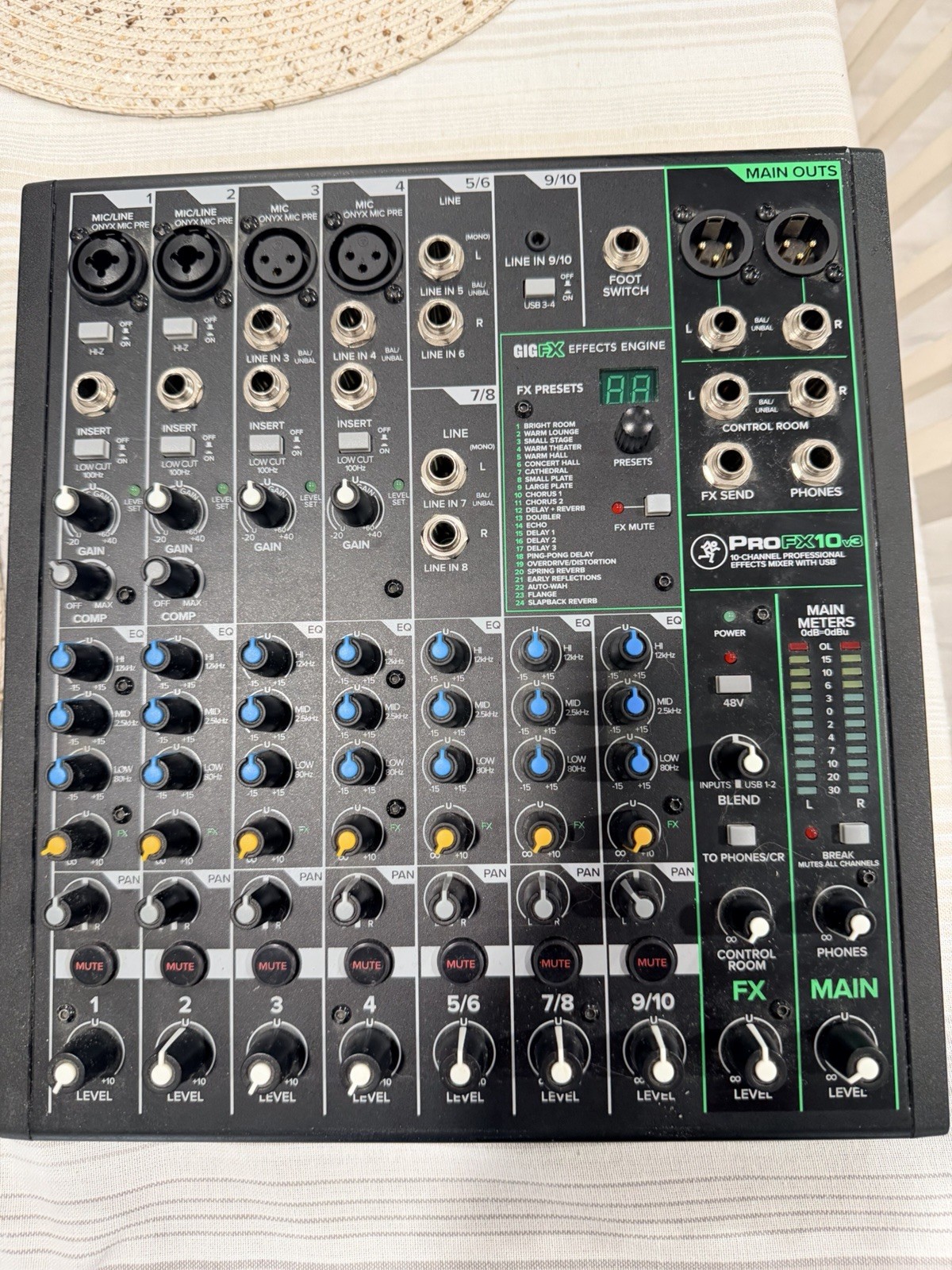 Mackie ProFX10v3 10-Channel USB Audio Mixer w/ FX Effects Tested & Works Great