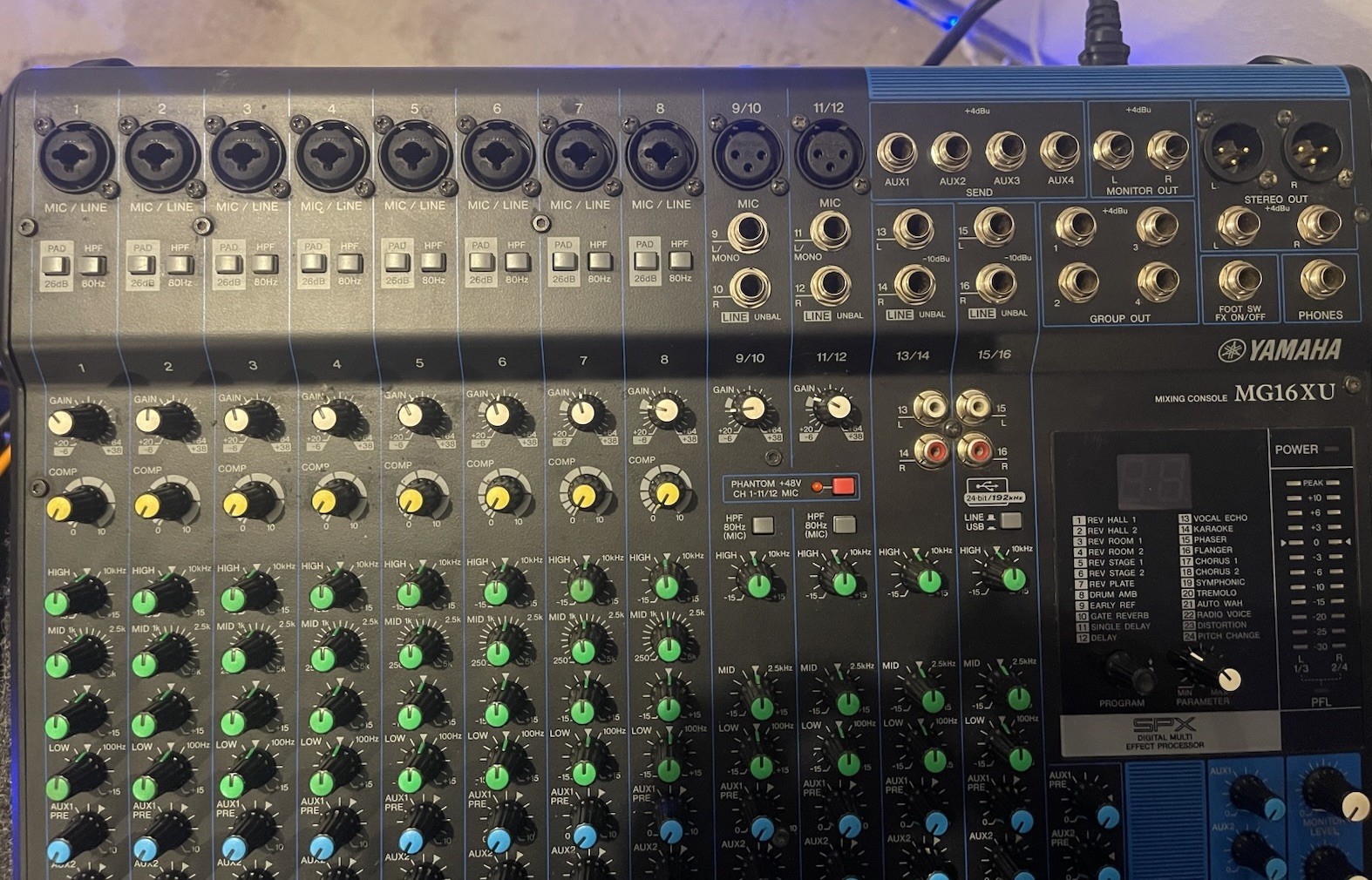 Yamaha MG16XU 16-Channel Mixer With USB Audio Interface & Effects