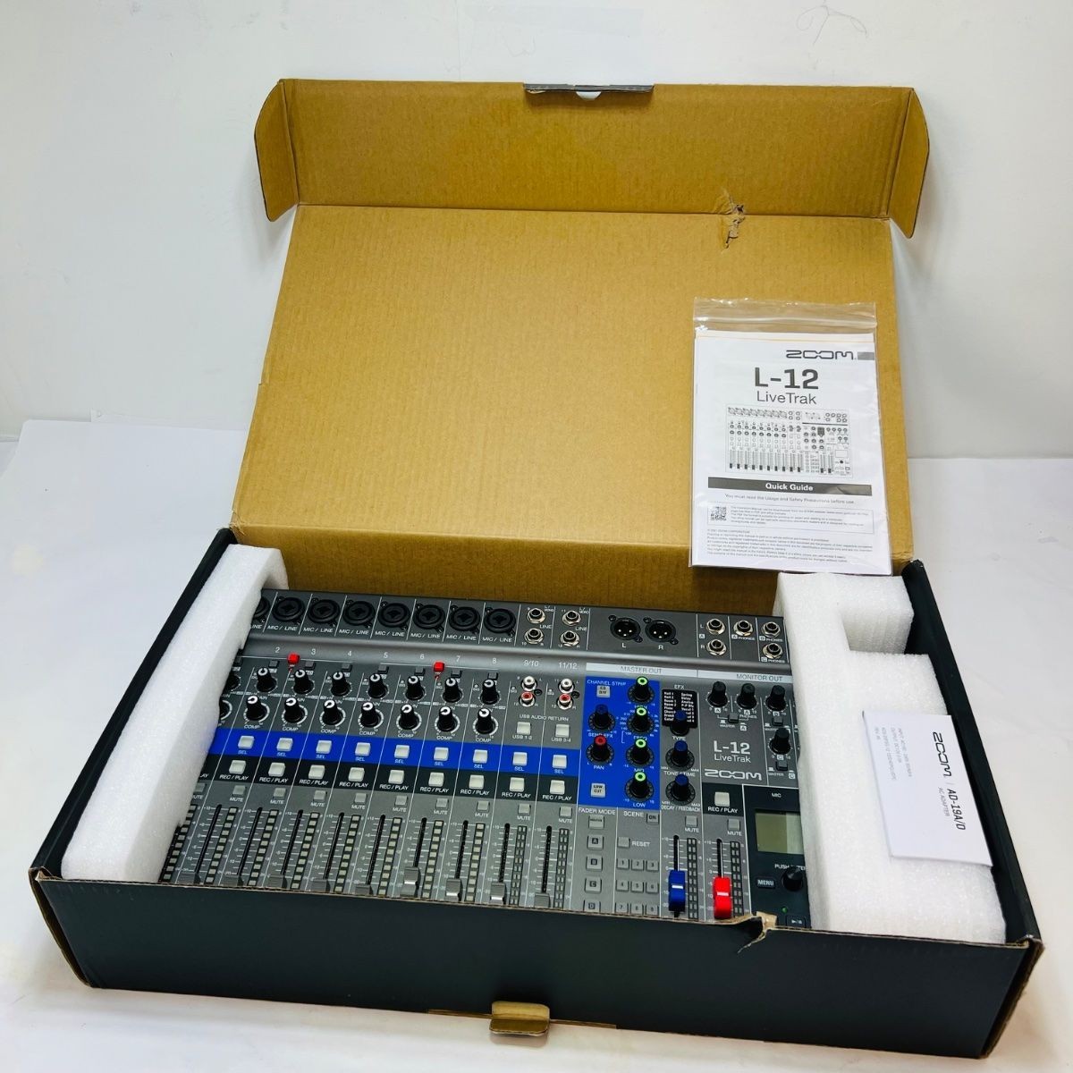 Zoom LiveTrak L-12 Digital Mixer Recorder, 12-Channel, USB Audio Interface